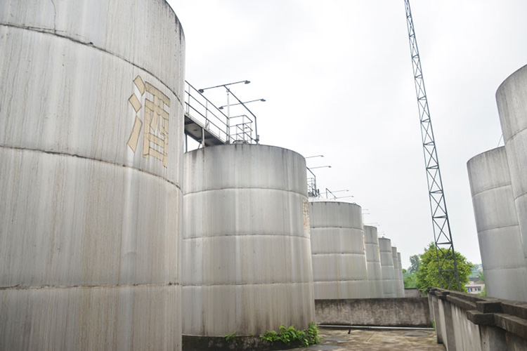 储酒罐基地